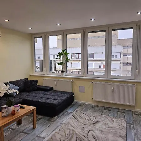 Urban Loft Apartment Salgotarjan
