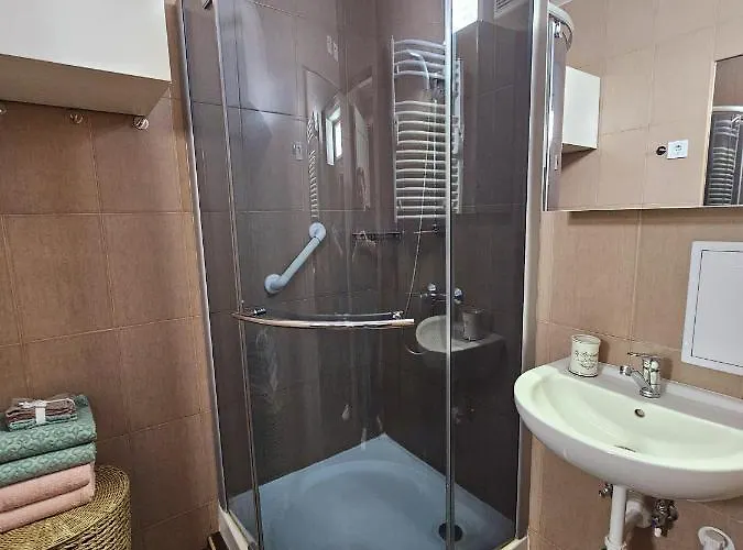 Urban Loft Apartment *